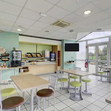 ホテル Montlucon Saint-victor 2*